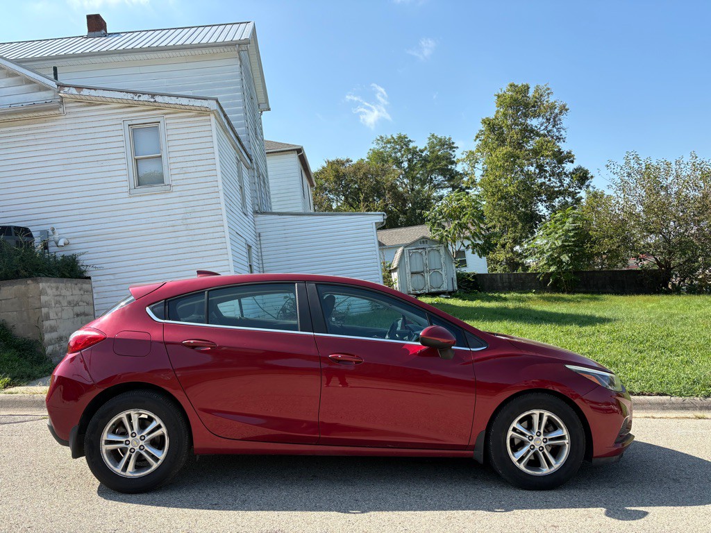 2018 Chevrolet Cruze Image 8