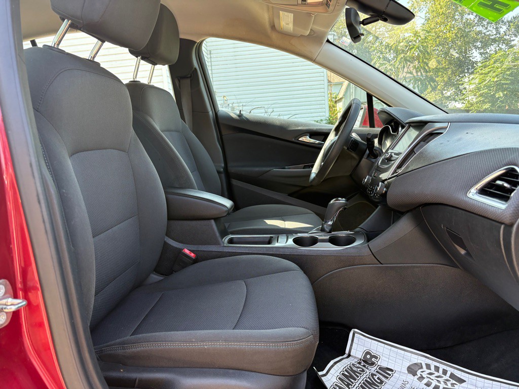 2018 Chevrolet Cruze Image 20