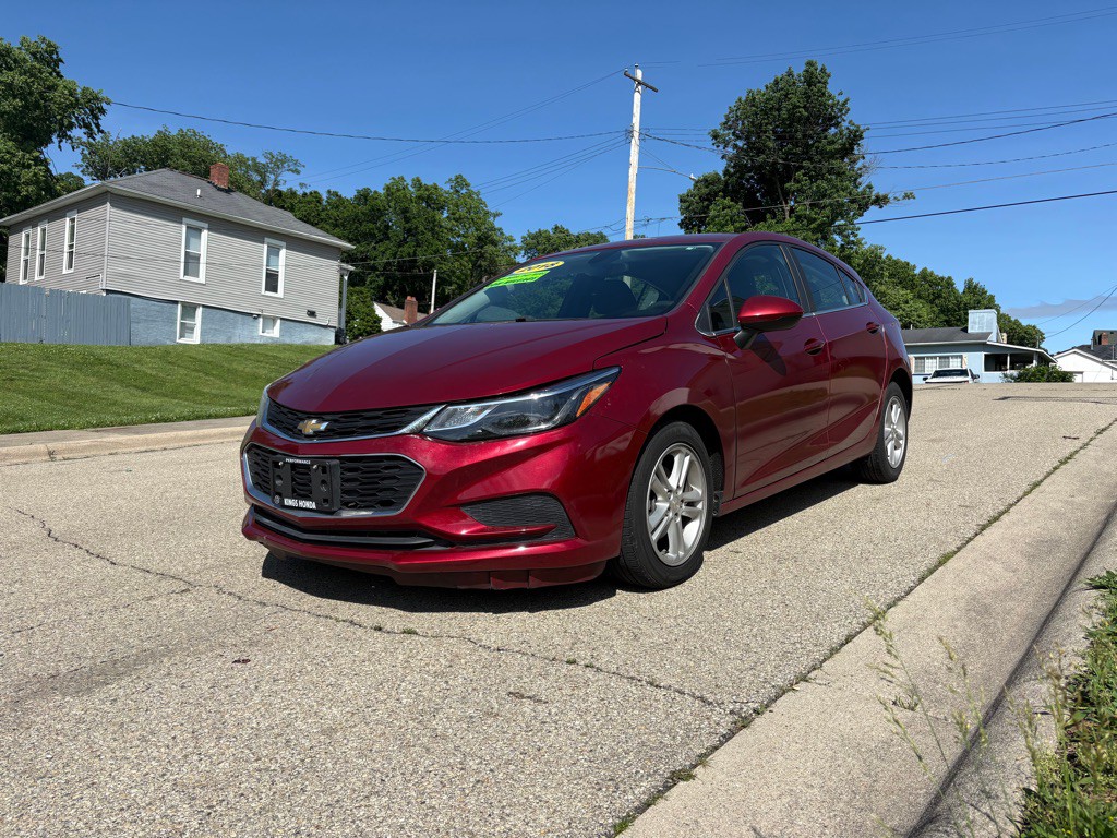 2018 Chevrolet Cruze Image 2