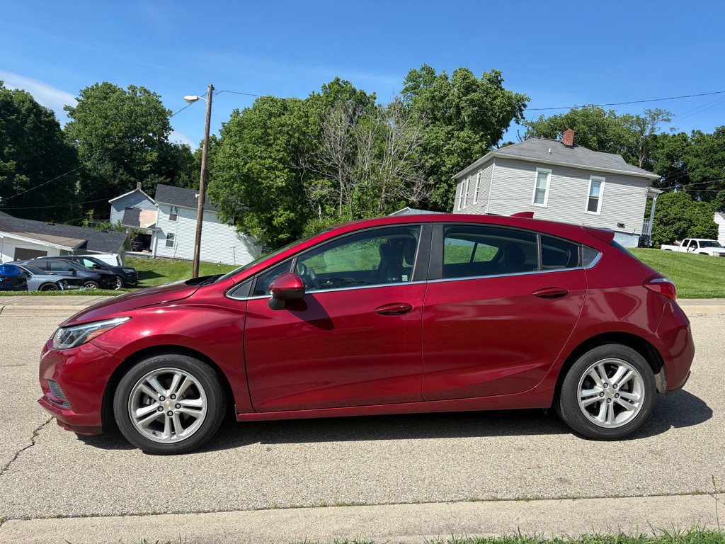 2018 Chevrolet Cruze Image 3