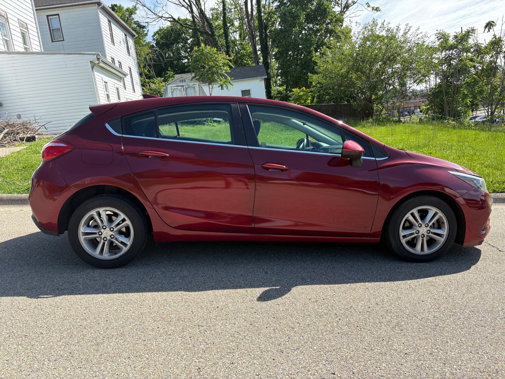 2018 Chevrolet Cruze Image 7