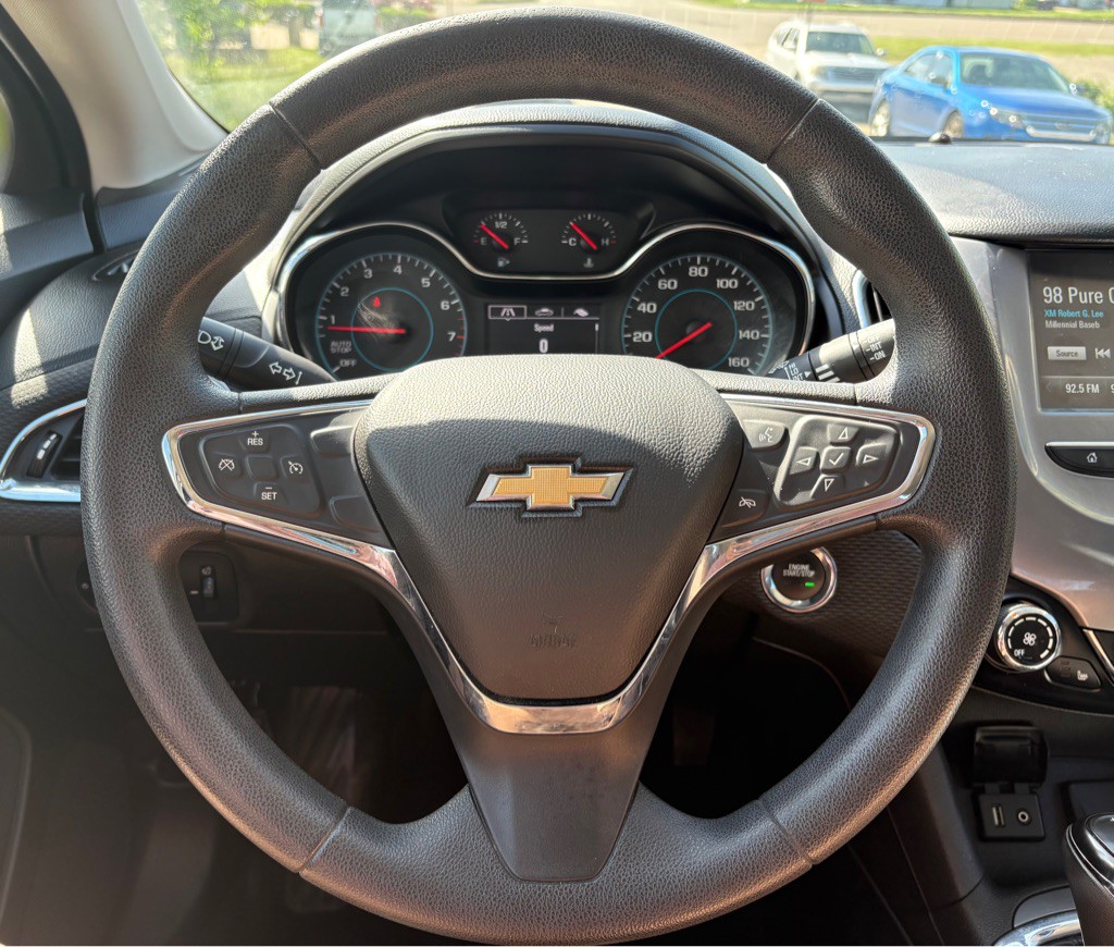 2018 Chevrolet Cruze Image 9