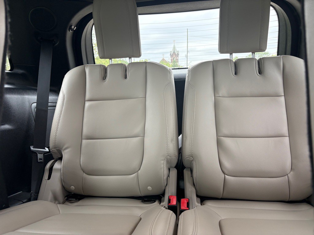 2018 Ford Explorer Image 15