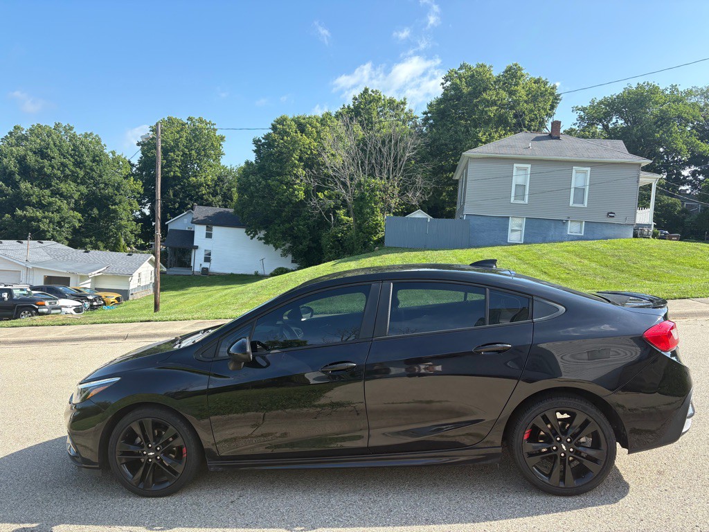 2017 Chevrolet Cruze Image 3