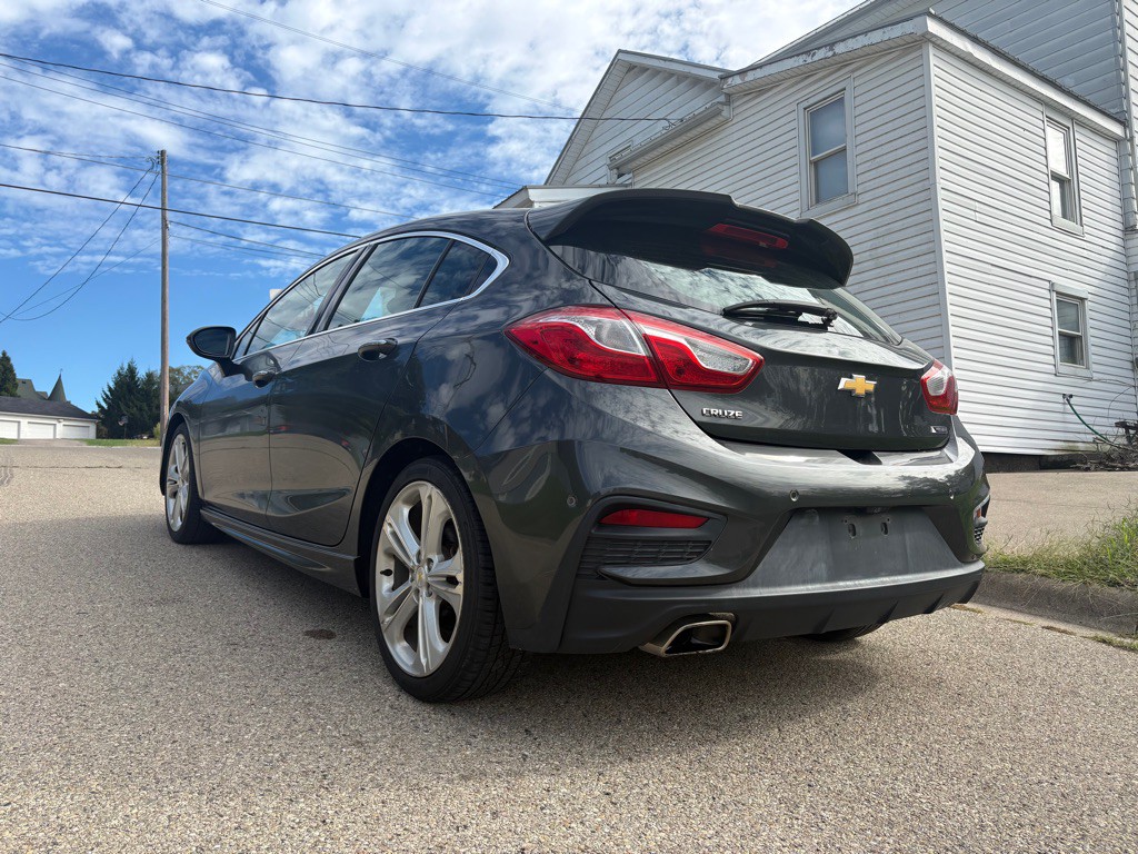 2017 Chevrolet Cruze Image 4