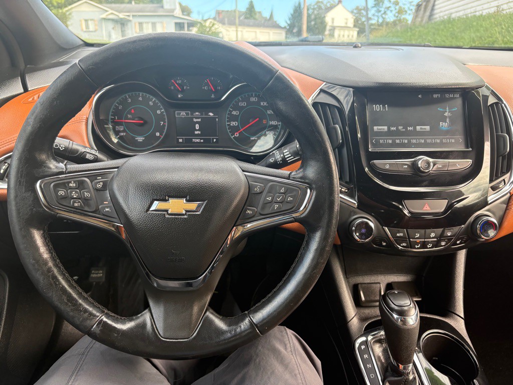 2017 Chevrolet Cruze Image 10
