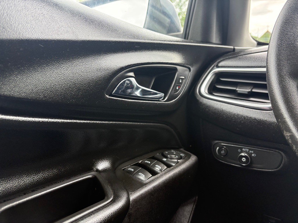 2018 Chevrolet Equinox Image 13