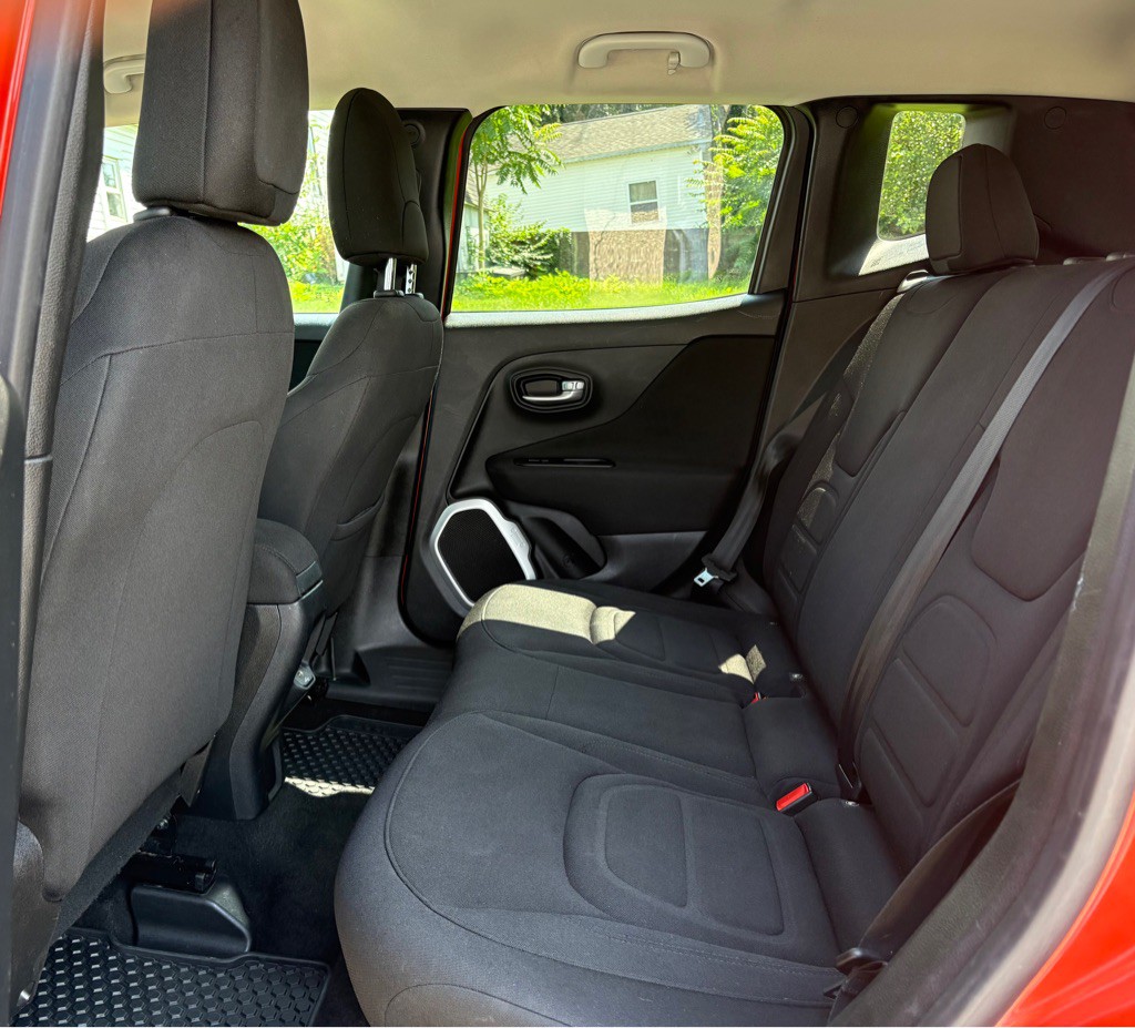 2019 Jeep Renegade Image 16