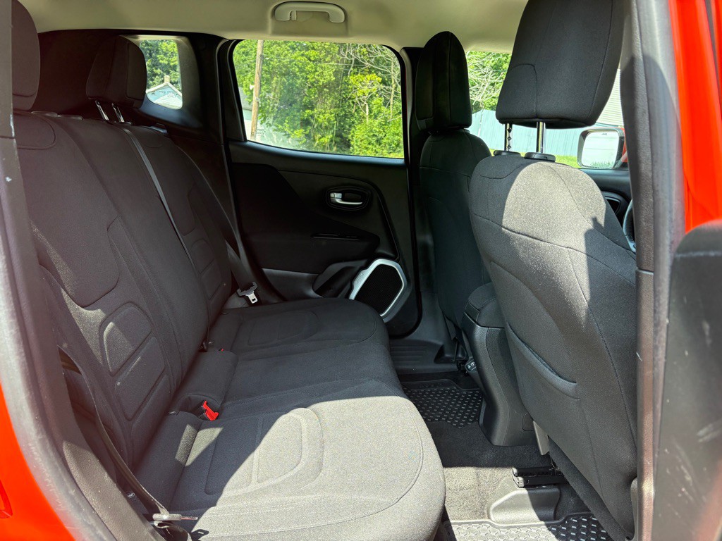 2019 Jeep Renegade Image 18
