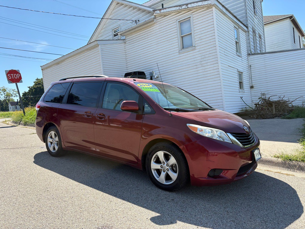 2014 Toyota Sienna Image 8