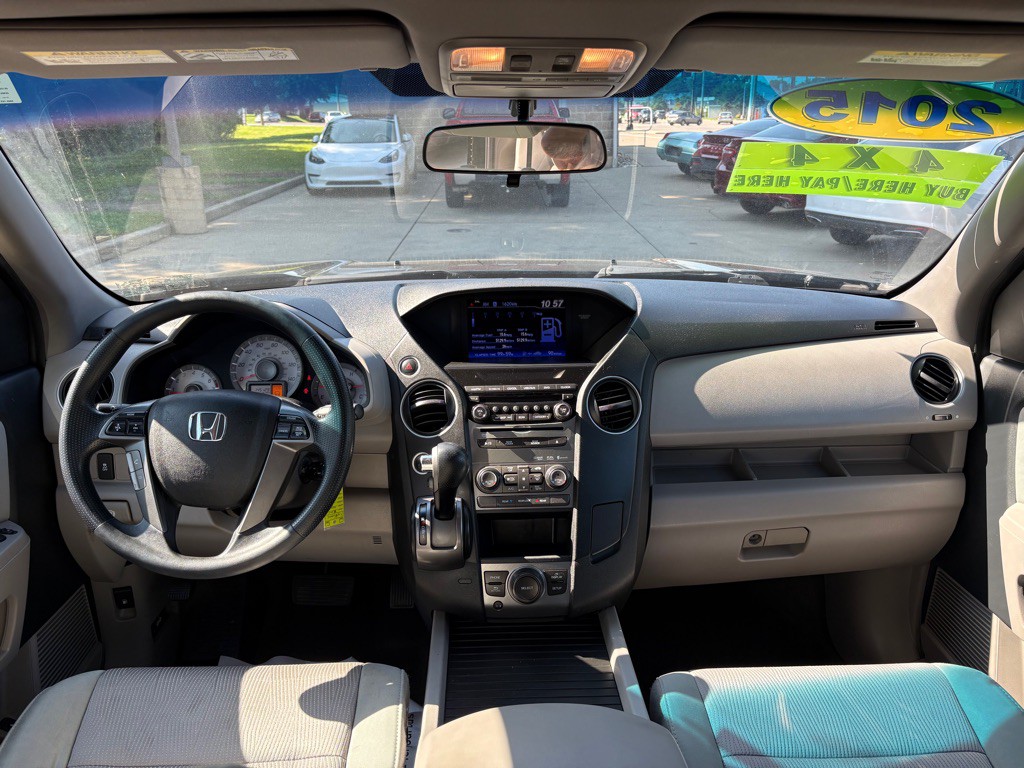 2015 Honda Pilot Image 16