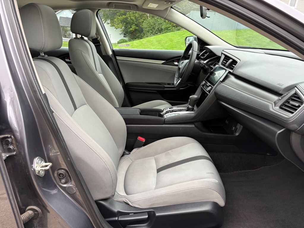 2018 Honda Civic Image 18