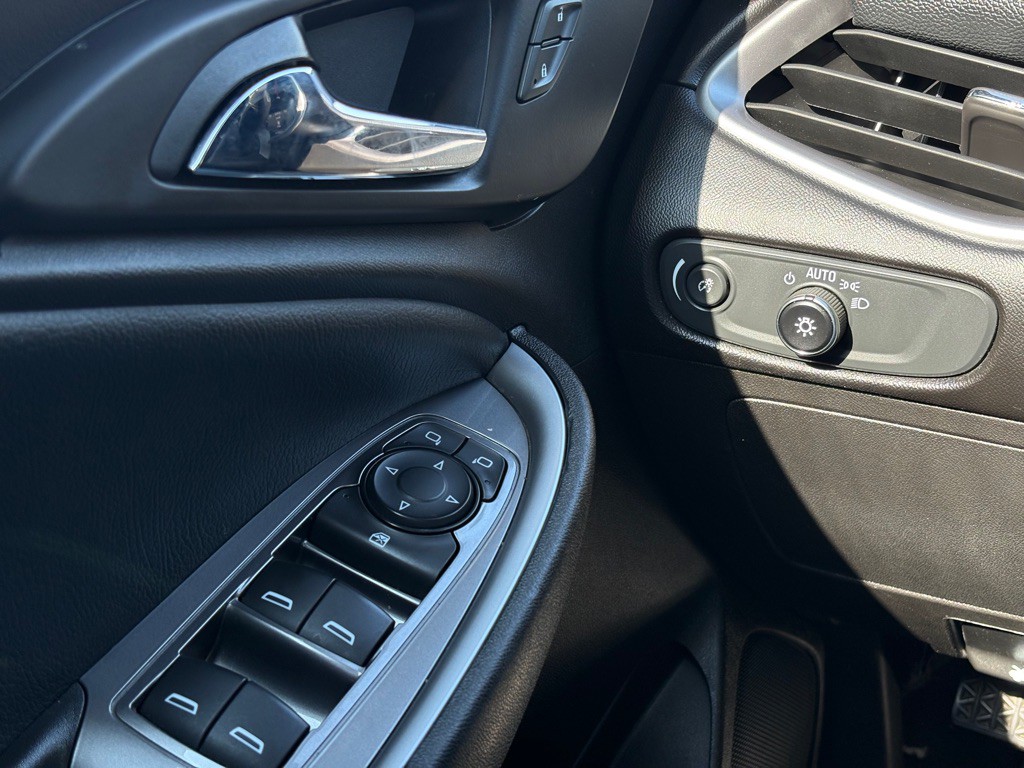 2020 Chevrolet Malibu Image 12