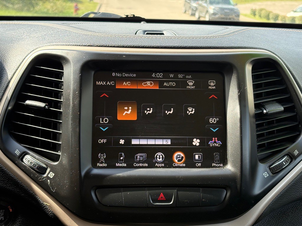 2014 Jeep Cherokee Image 11