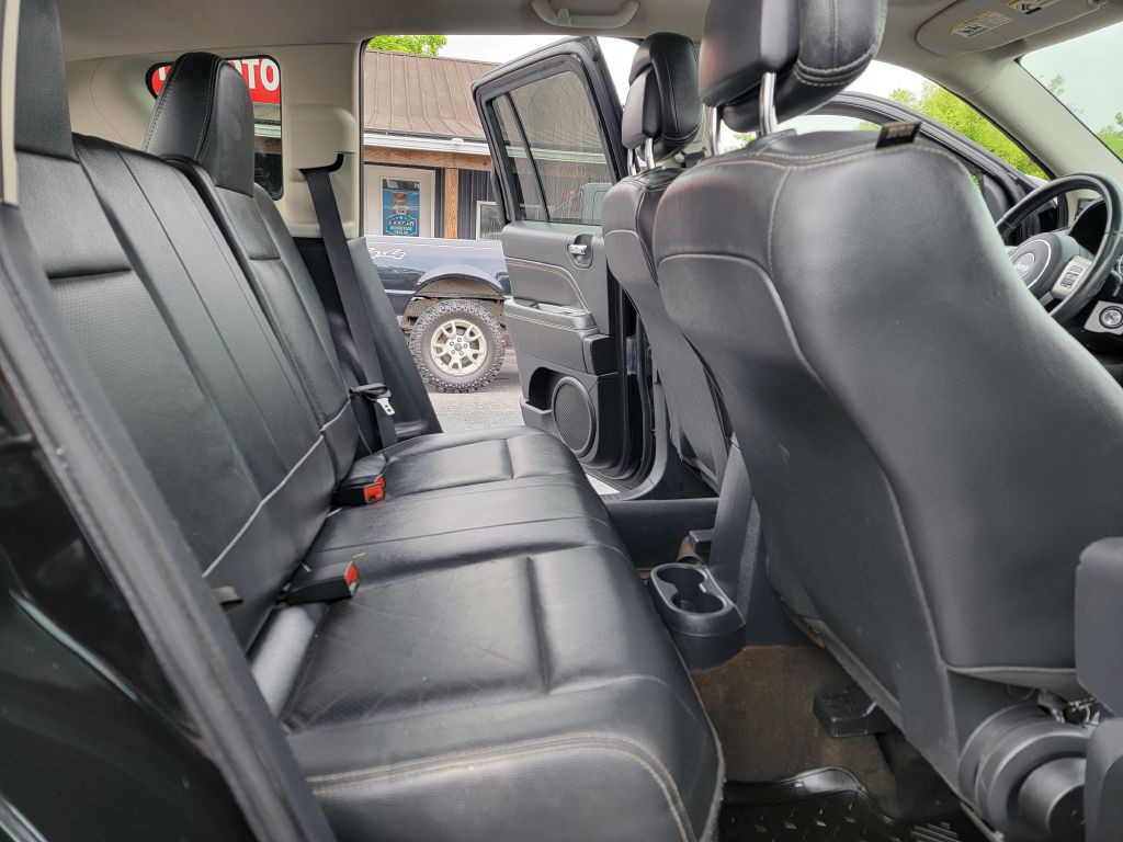 2015 Jeep Compass Image 10