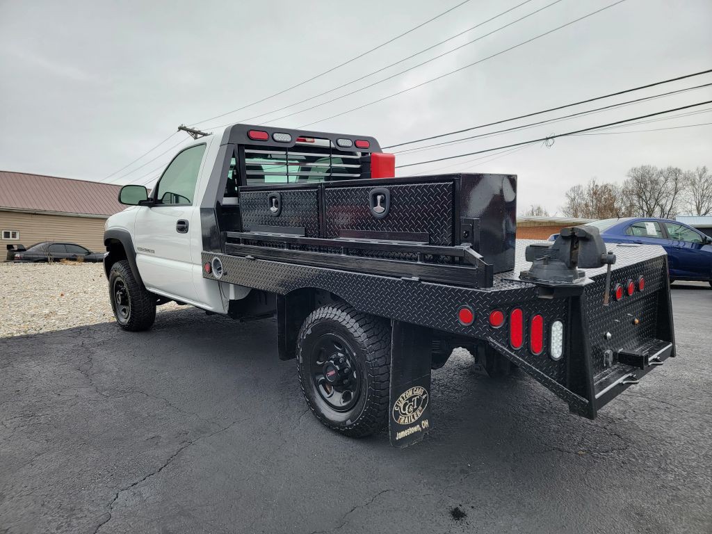 2005 GMC Sierra Image 3
