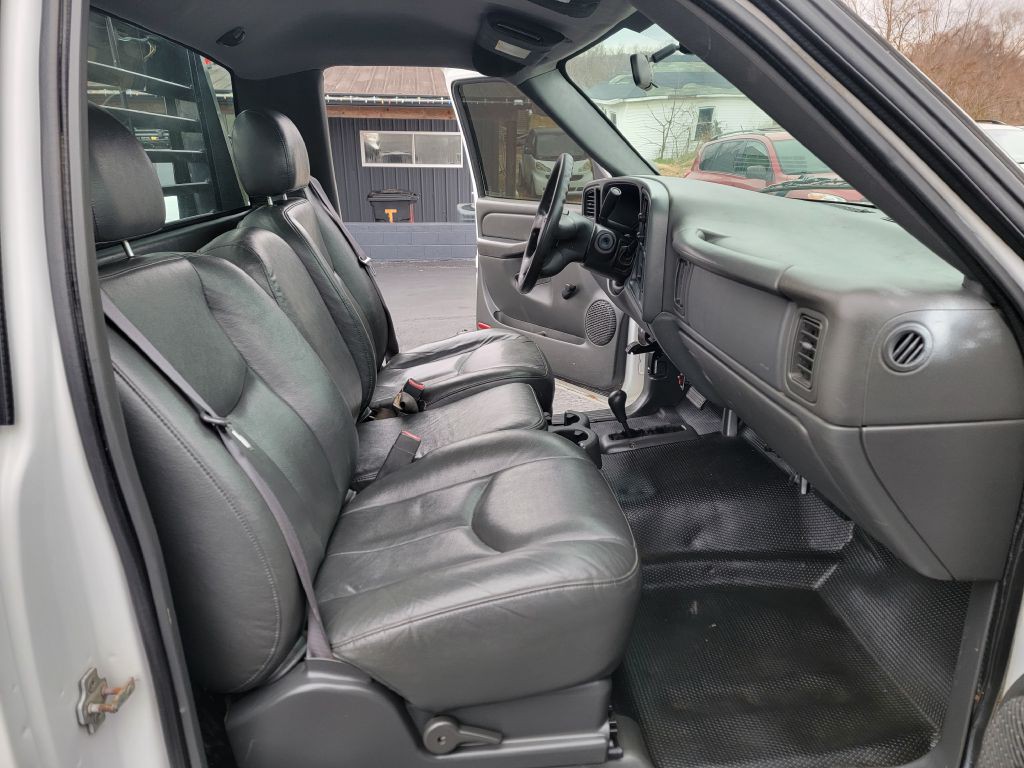 2005 GMC Sierra Image 10