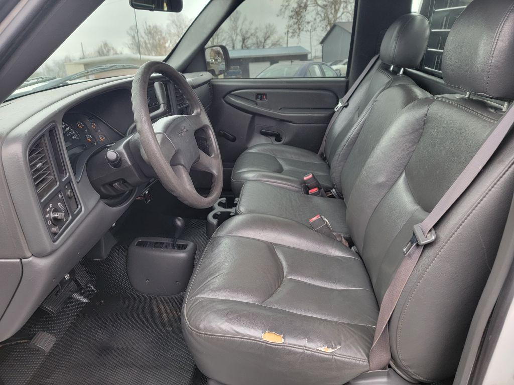 2005 GMC Sierra Image 11