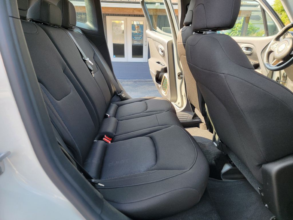 2017 Jeep Renegade Image 8