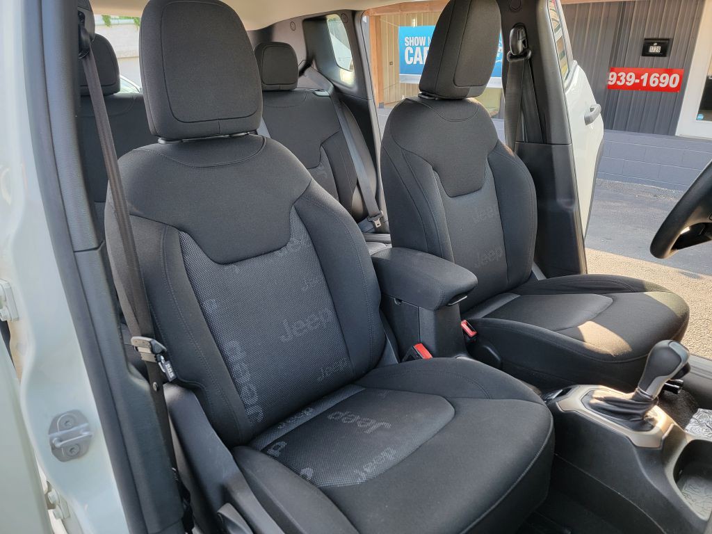 2017 Jeep Renegade Image 9