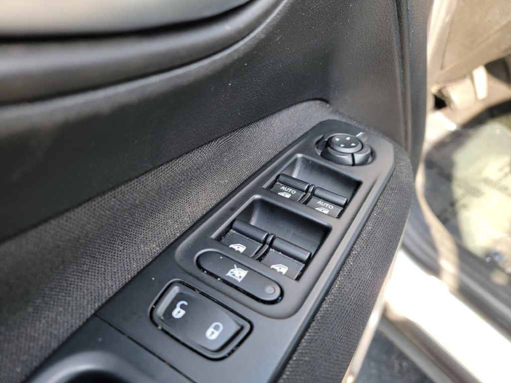 2017 Jeep Renegade Image 11