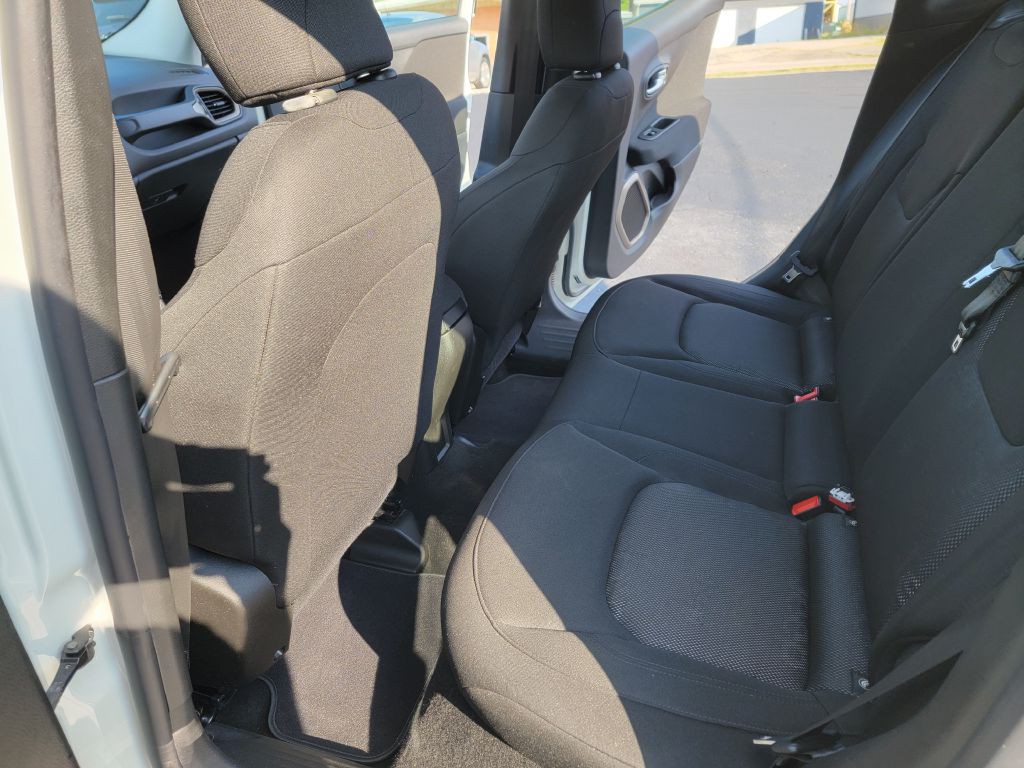 2017 Jeep Renegade Image 12