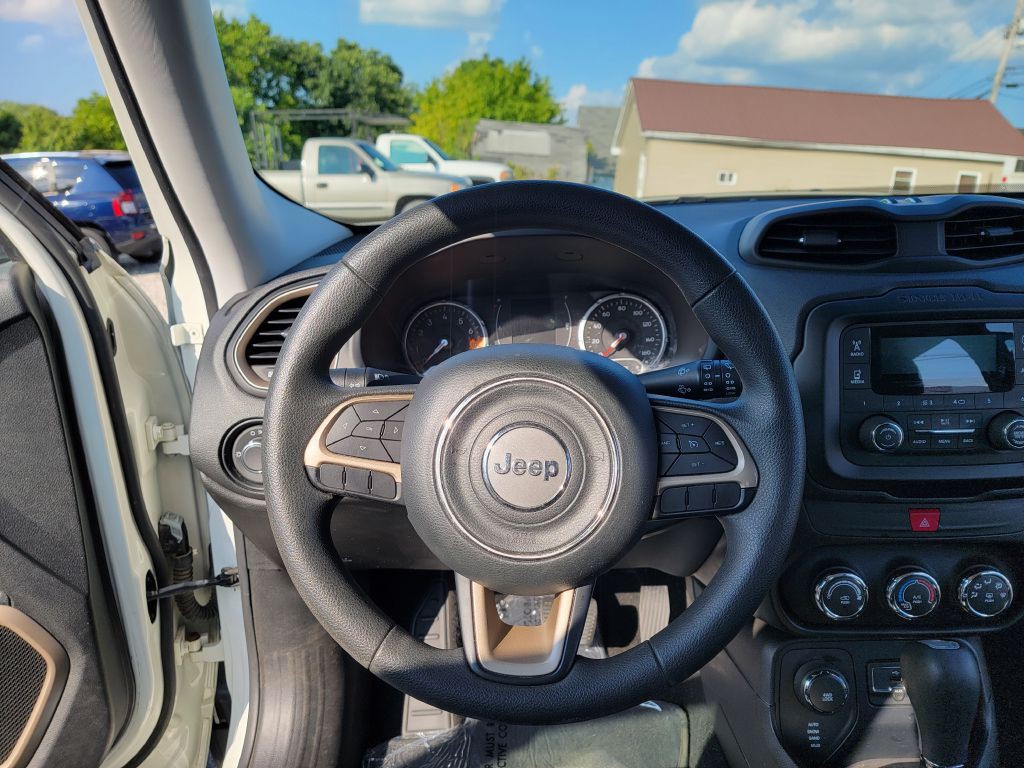 2017 Jeep Renegade Image 14