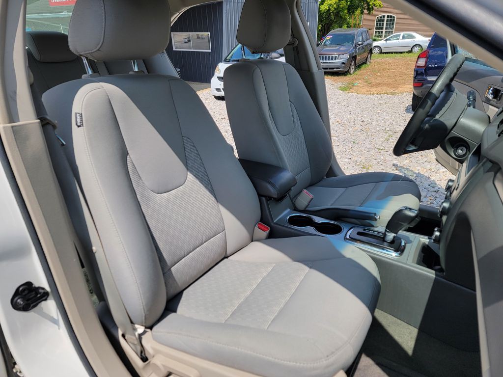 2012 Ford Fusion Image 11