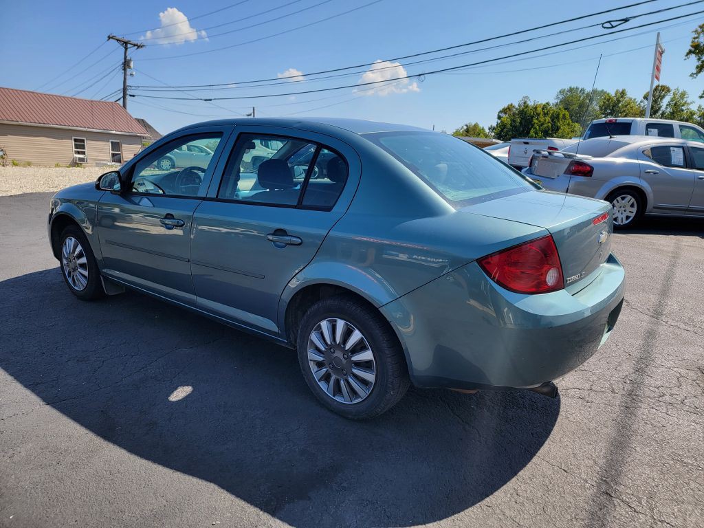 2010 Chevrolet Cobalt Image 2