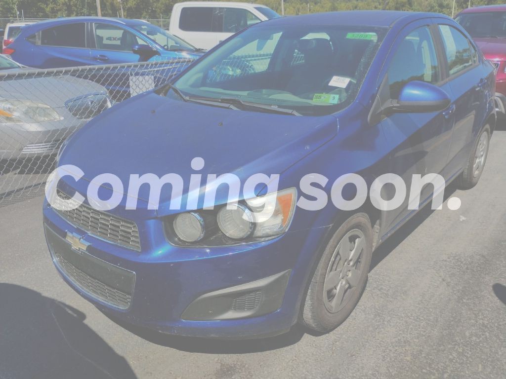 2013 Chevrolet Sonic LS