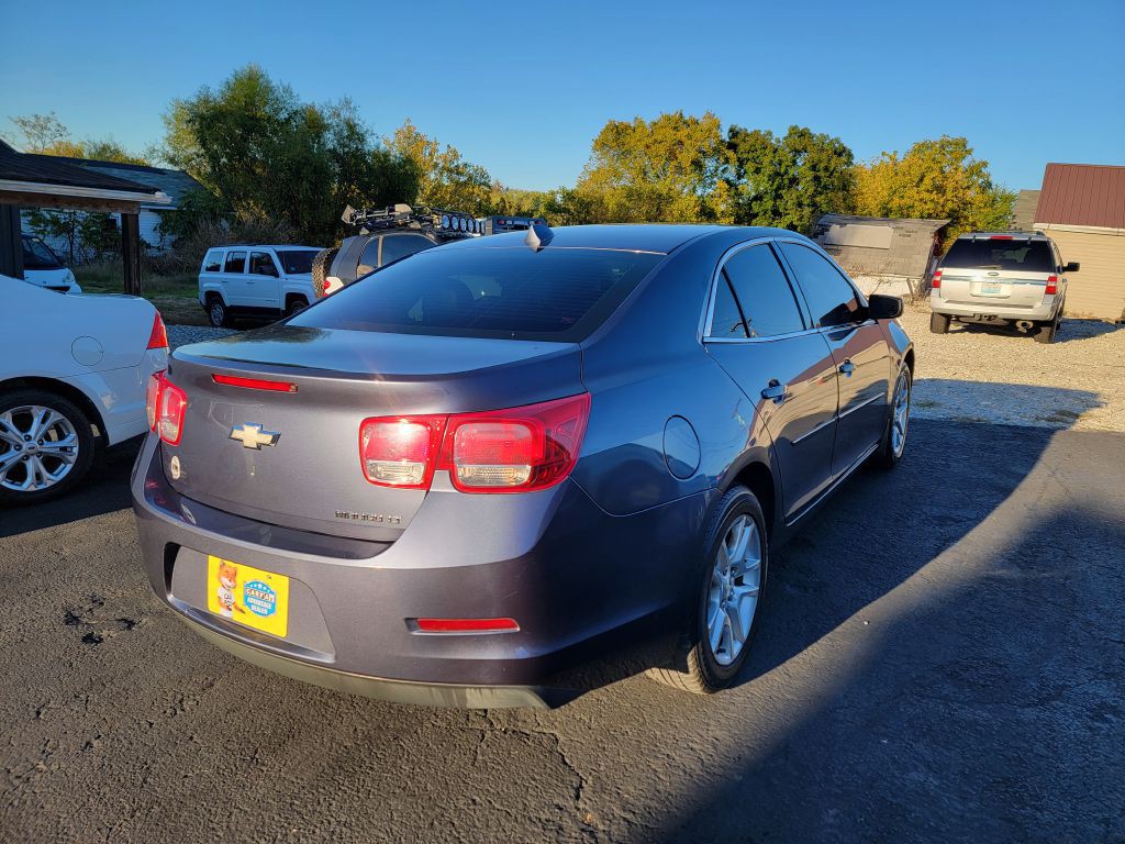 2013 Chevrolet Malibu Image 8