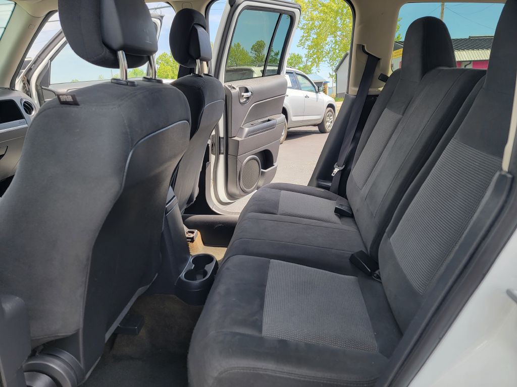 2016 Jeep Patriot Image 10