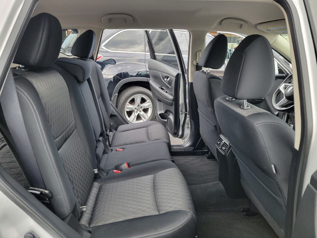 2017 Nissan Rogue Image 13