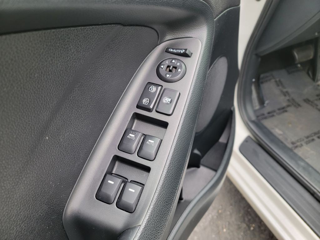 2016 Kia Forte Image 11