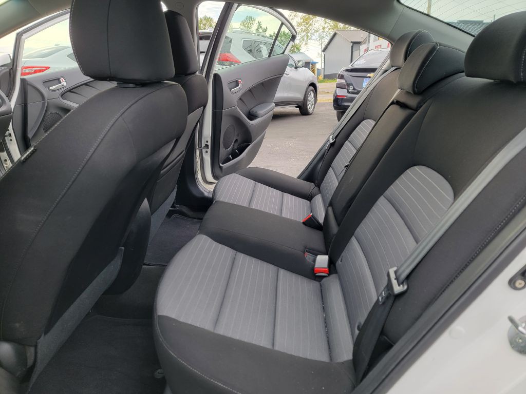 2016 Kia Forte Image 13