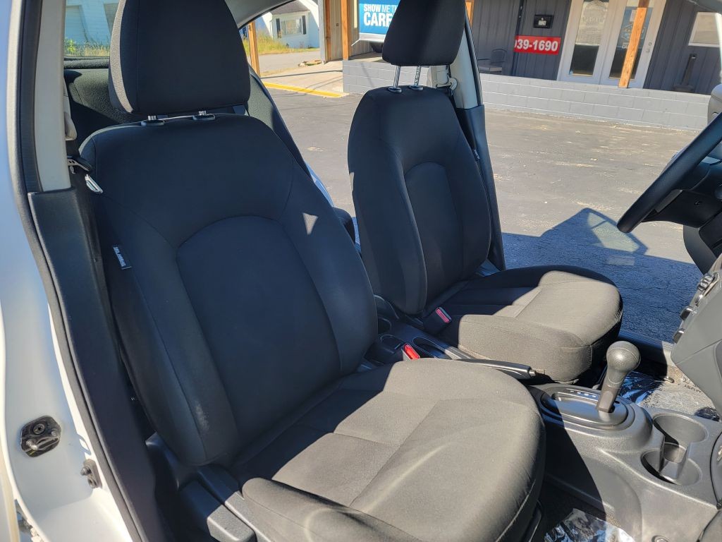 2019 Nissan Versa Image 12