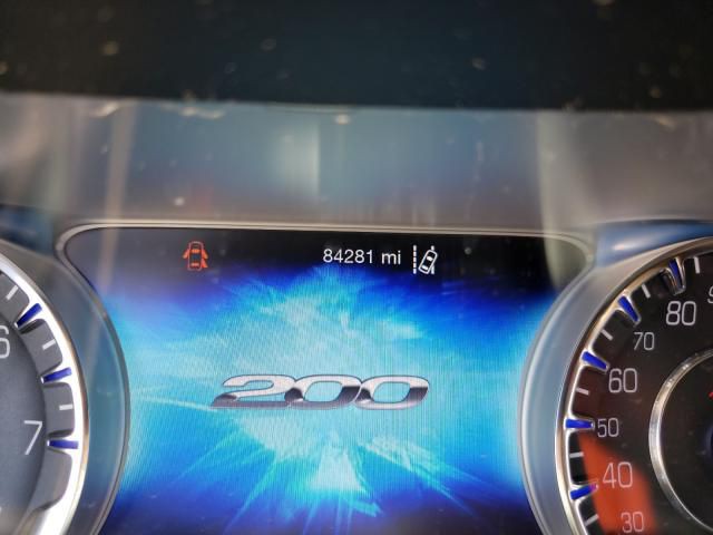 2015 Chrysler 200 Image 8