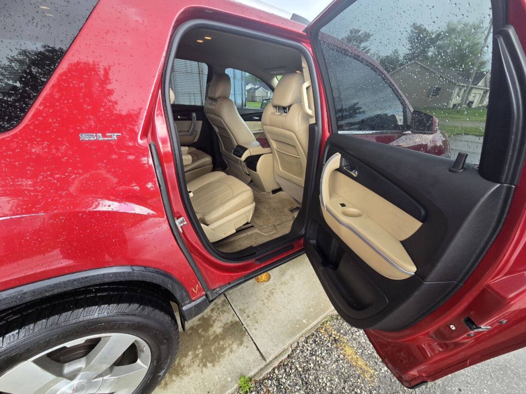 2012 GMC Acadia Image 11