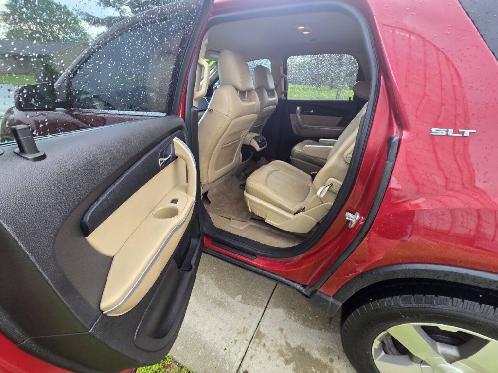 2012 GMC Acadia Image 12