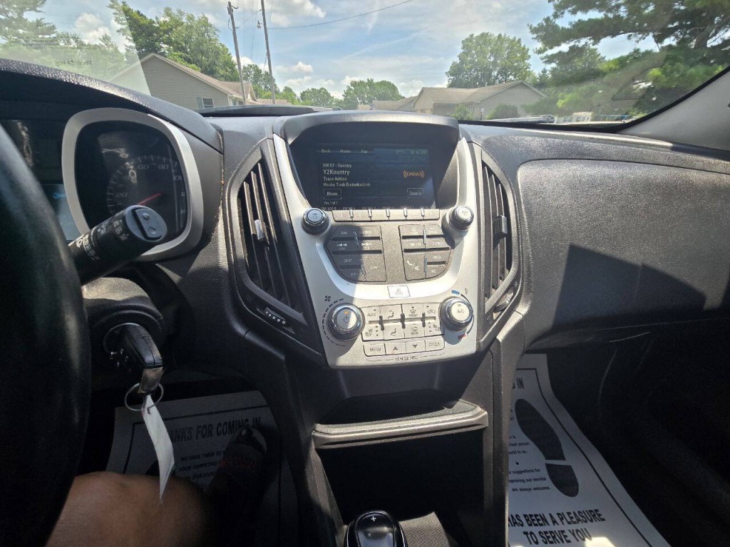 2017 Chevrolet Equinox Image 14