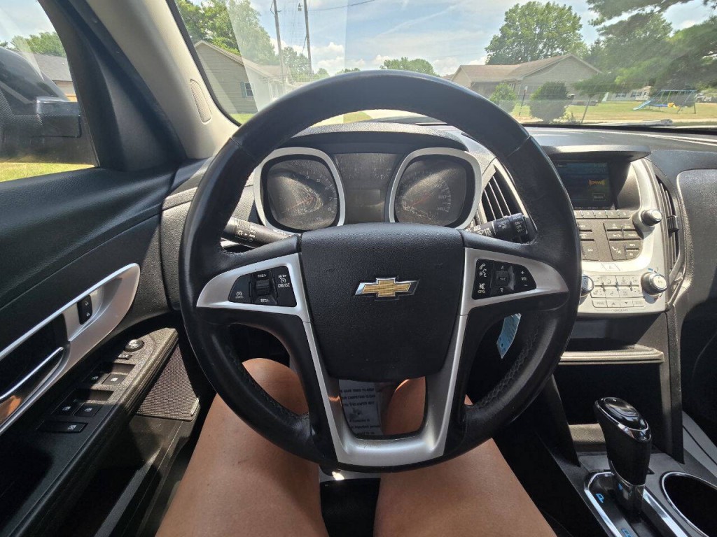 2017 Chevrolet Equinox Image 16