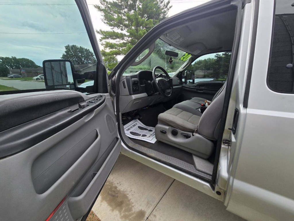 2005 Ford F-250 Image 9