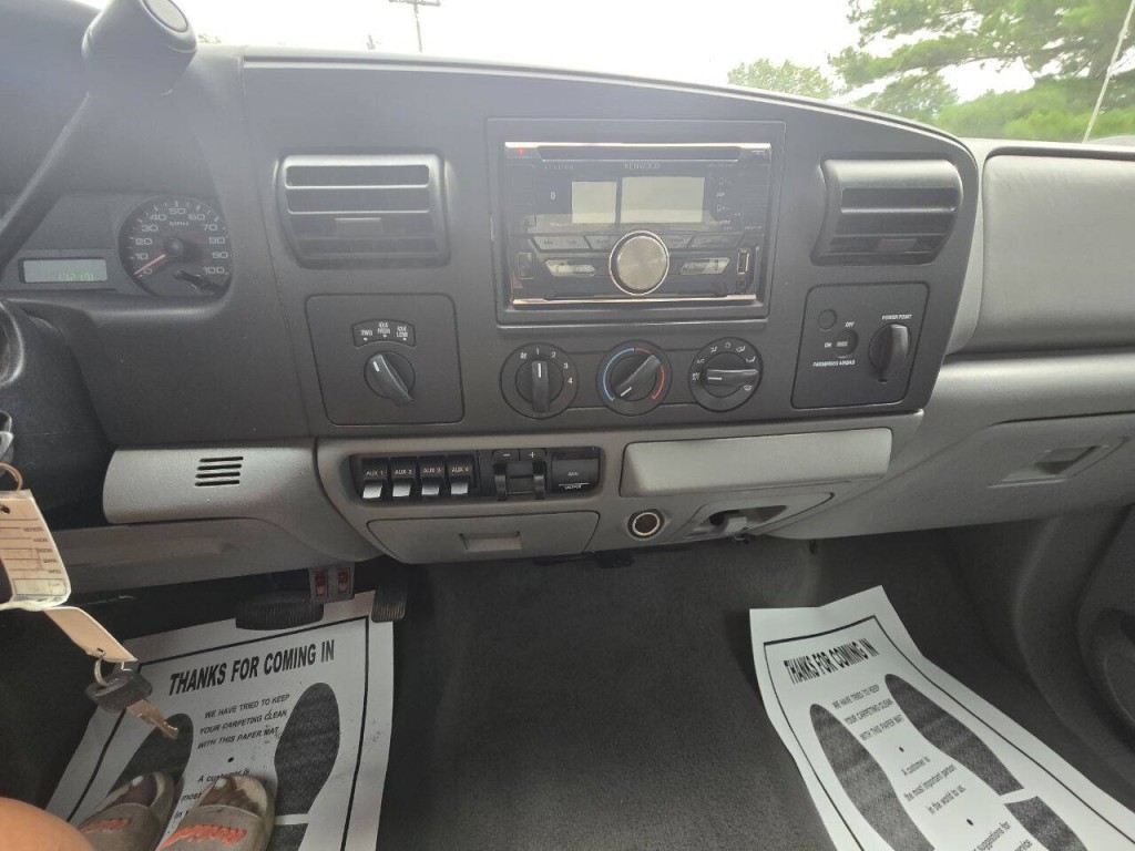 2005 Ford F-250 Image 13