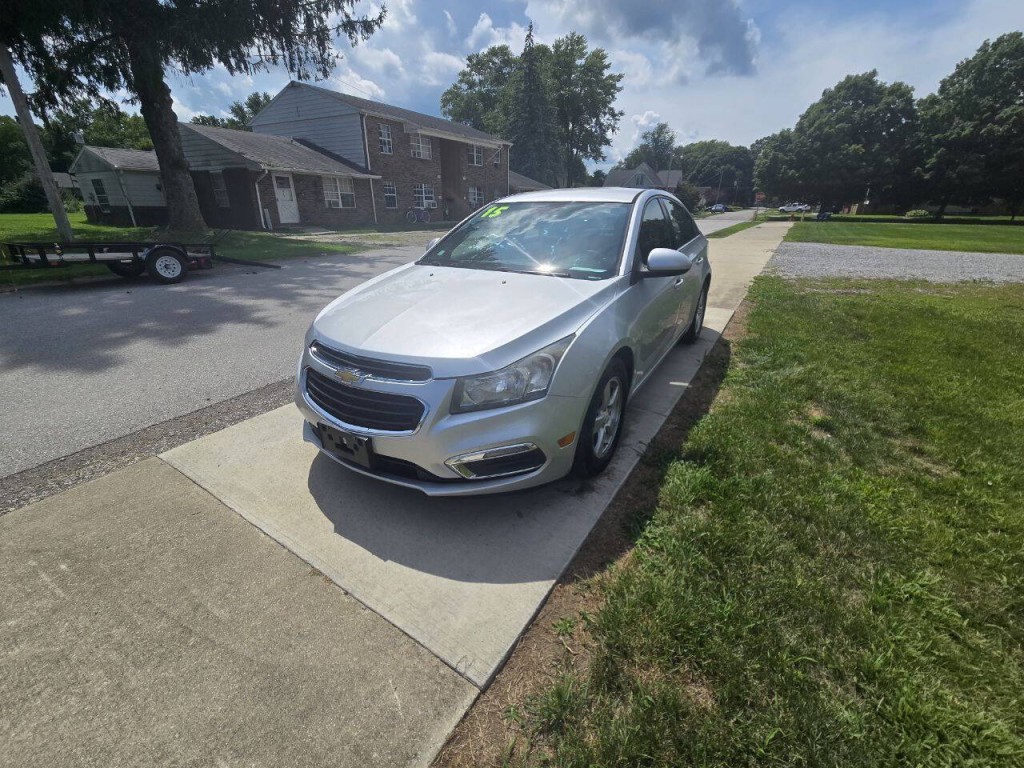2015 Chevrolet Cruze Image 3