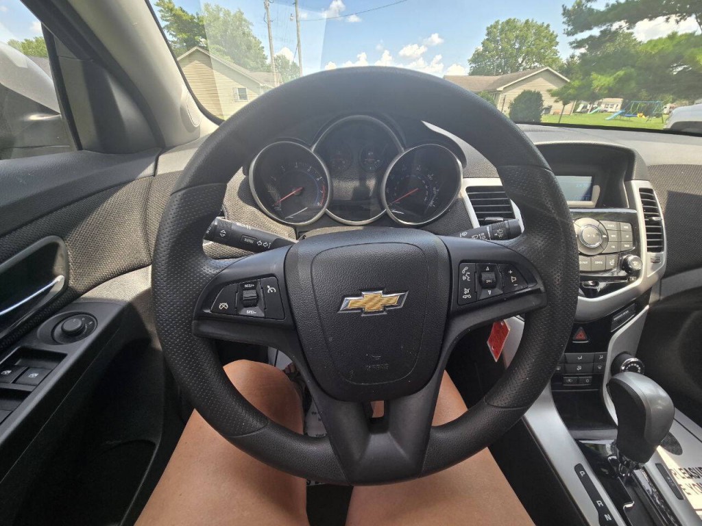 2015 Chevrolet Cruze Image 15