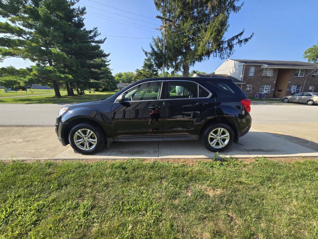 2012 Chevrolet Equinox Image 2