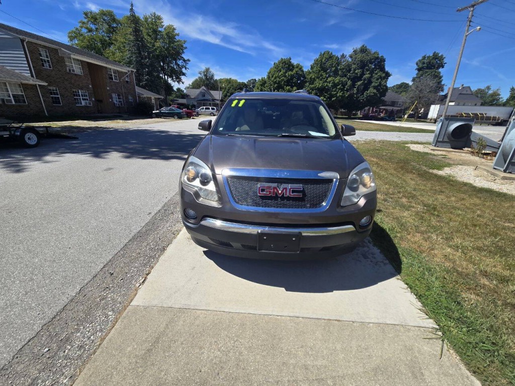2011 GMC Acadia Image 4