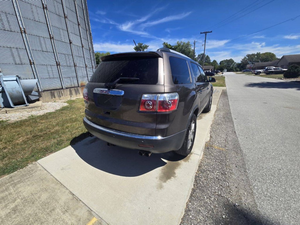 2011 GMC Acadia Image 6
