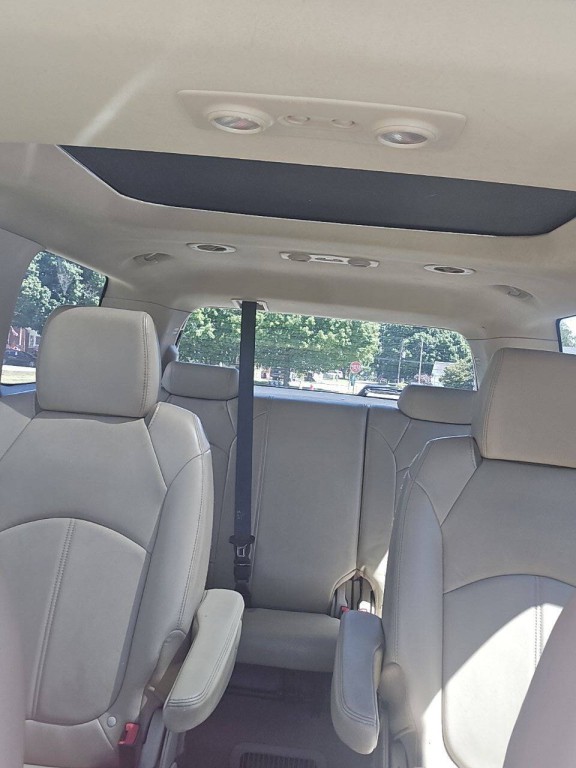 2011 GMC Acadia Image 14