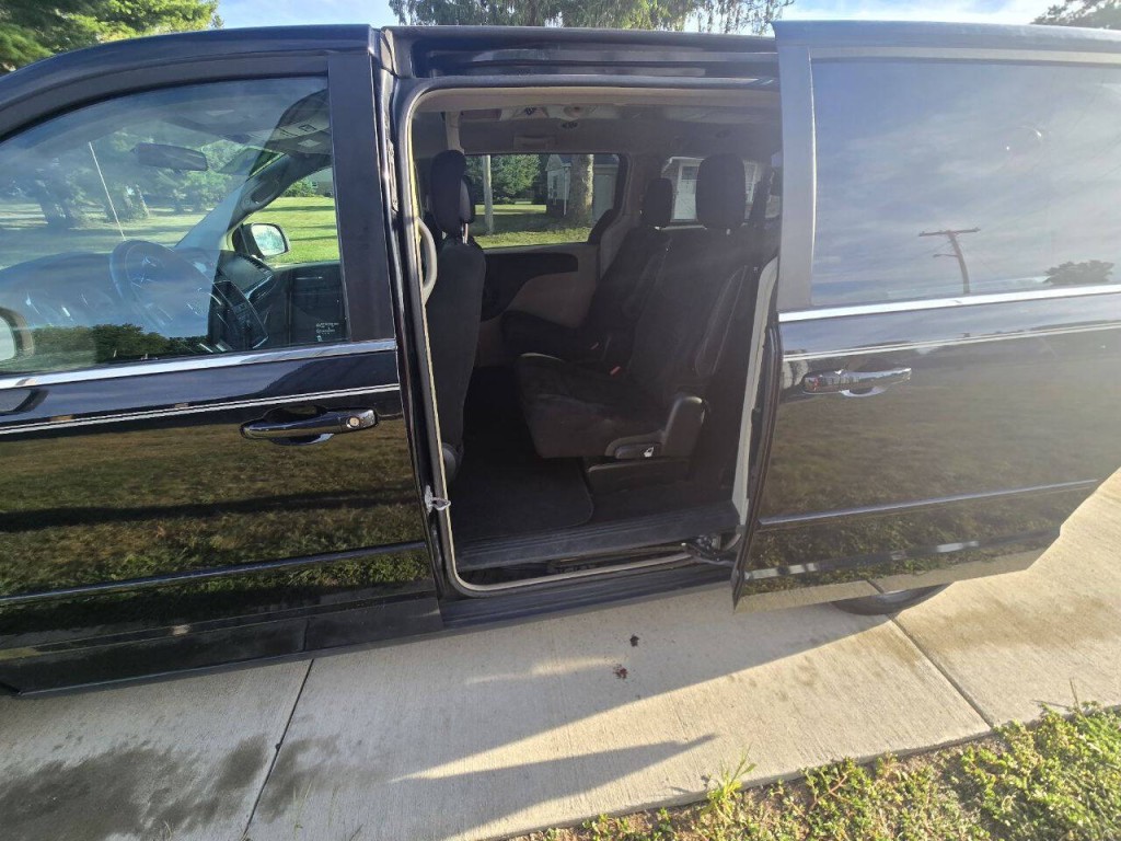 2012 Dodge Grand Caravan Image 12